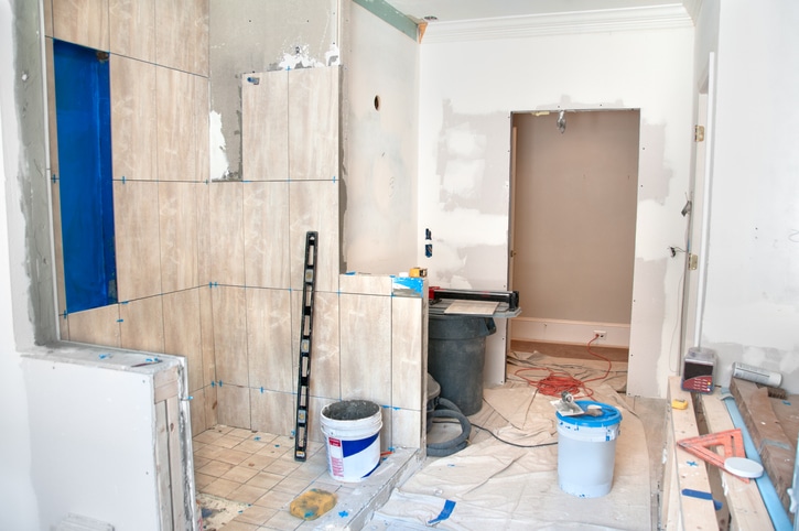 Master Bathroom Remodeling: Tiling in the Shower
